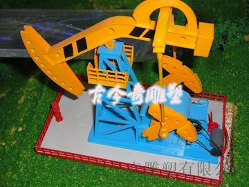 成都+古今奇雕塑+2016石油采集车模型